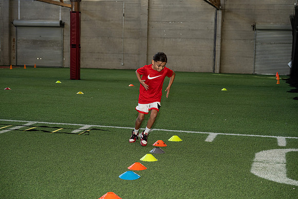 0100_RiversideAthletics_111124